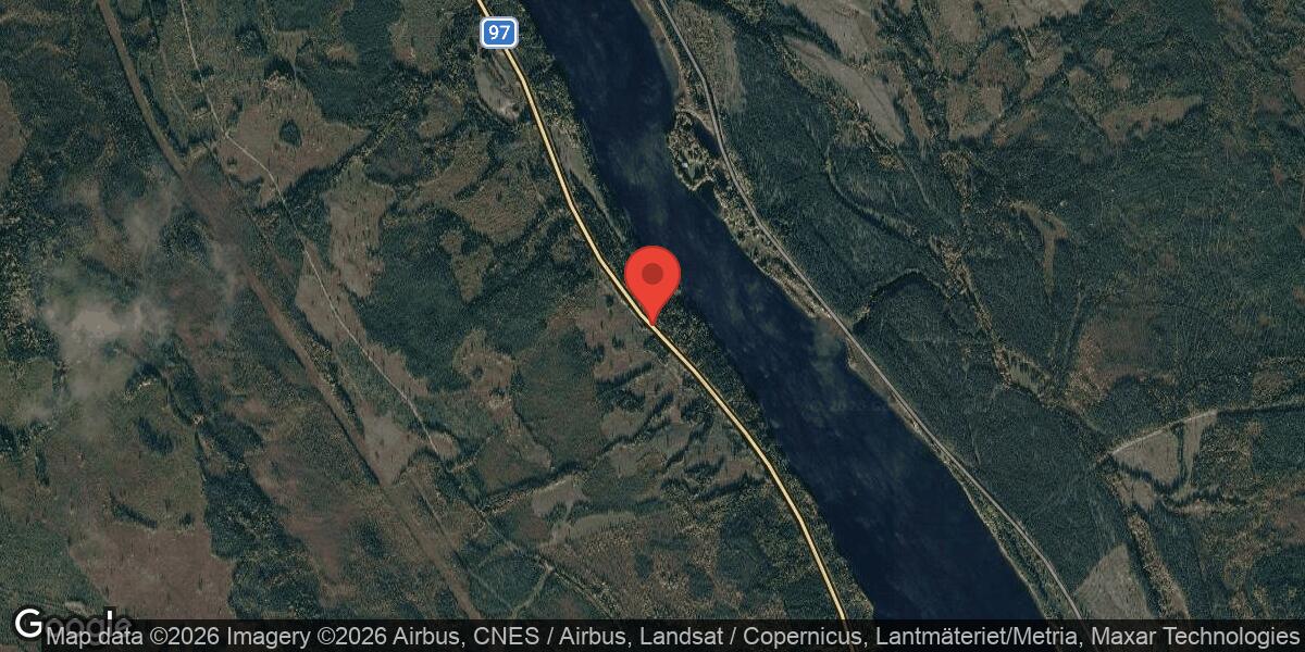 Brand i personbil orsakade avstängning på väg 97 mellan Forsudden och Storbacken