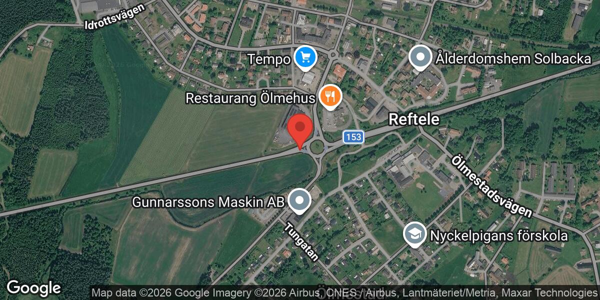 Lastbilsolycka stänger väg 153 i Reftele