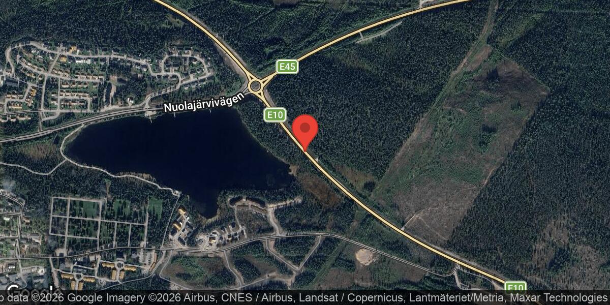 Trafikolycka med flera fordon på E10