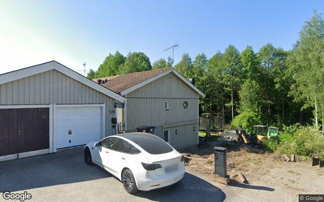 Parhus på Götavägen i Täby sålt för 7 700 000kr