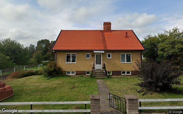 Villa på Skolgatan i Frödinge såld för 750 000kr