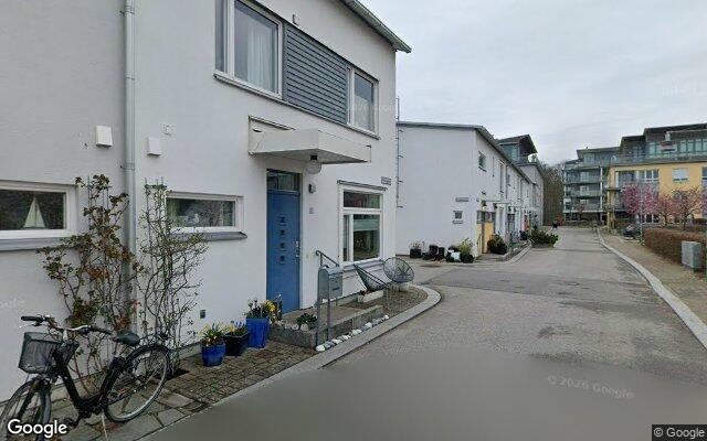Parhus på Kryssgränd 37 i Lomma sålt för 9 495 000kr