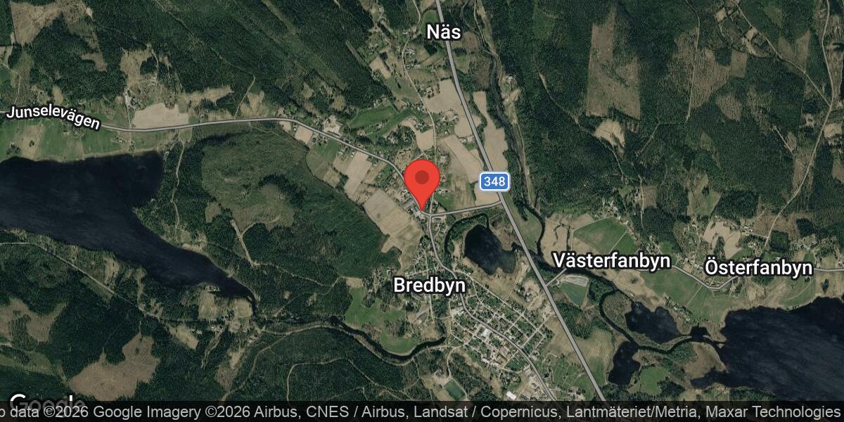 Flera fordon i olycka på väg 1035 vid Näsfors