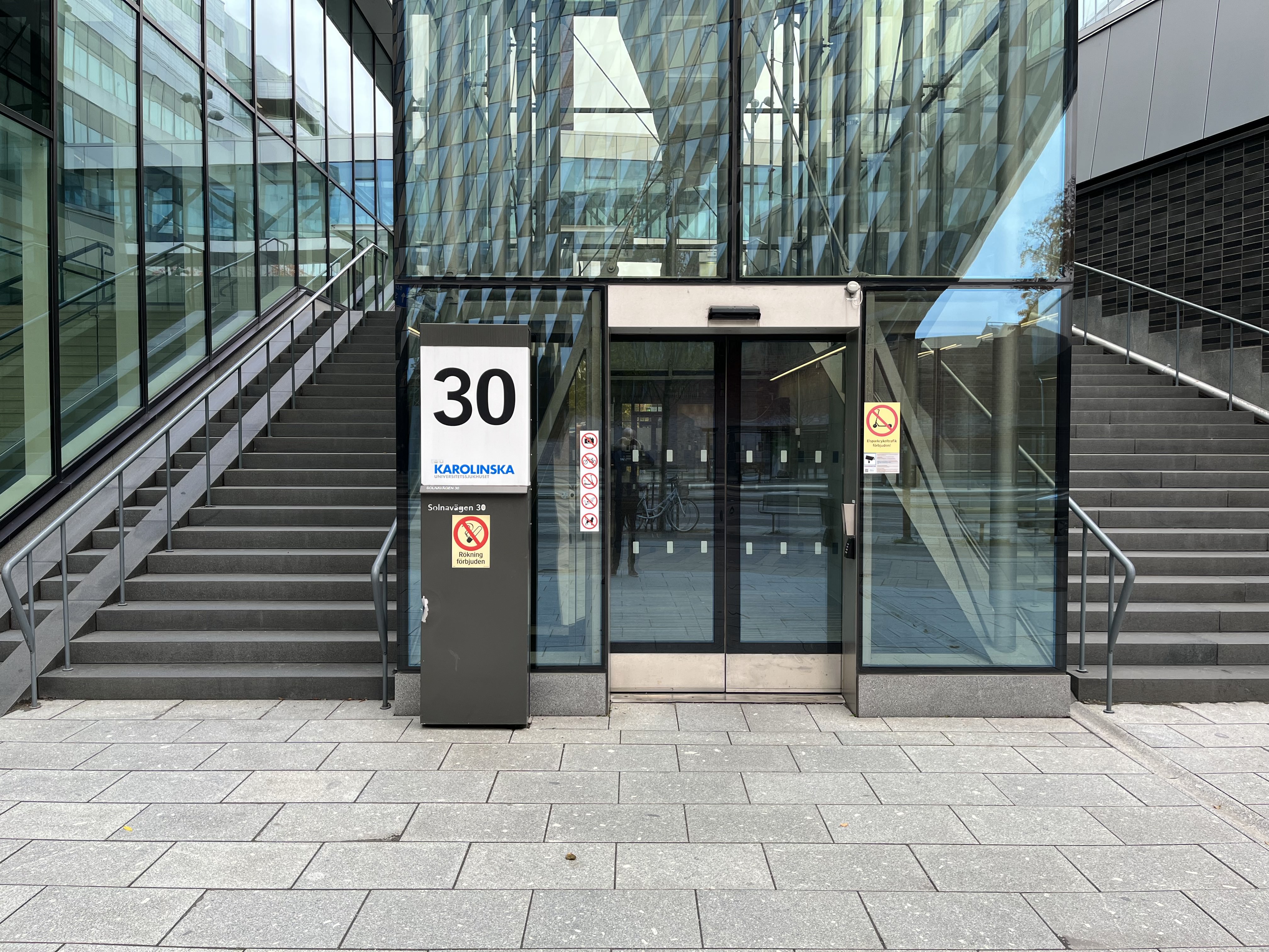 Entré till Karolinska i Solna