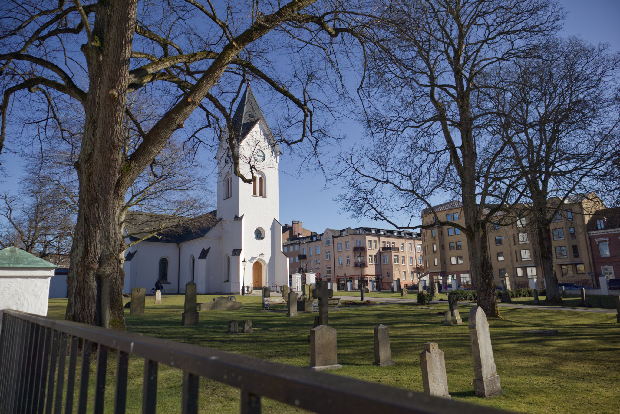 Annandag påsk med sol och trafikstörningar på E6