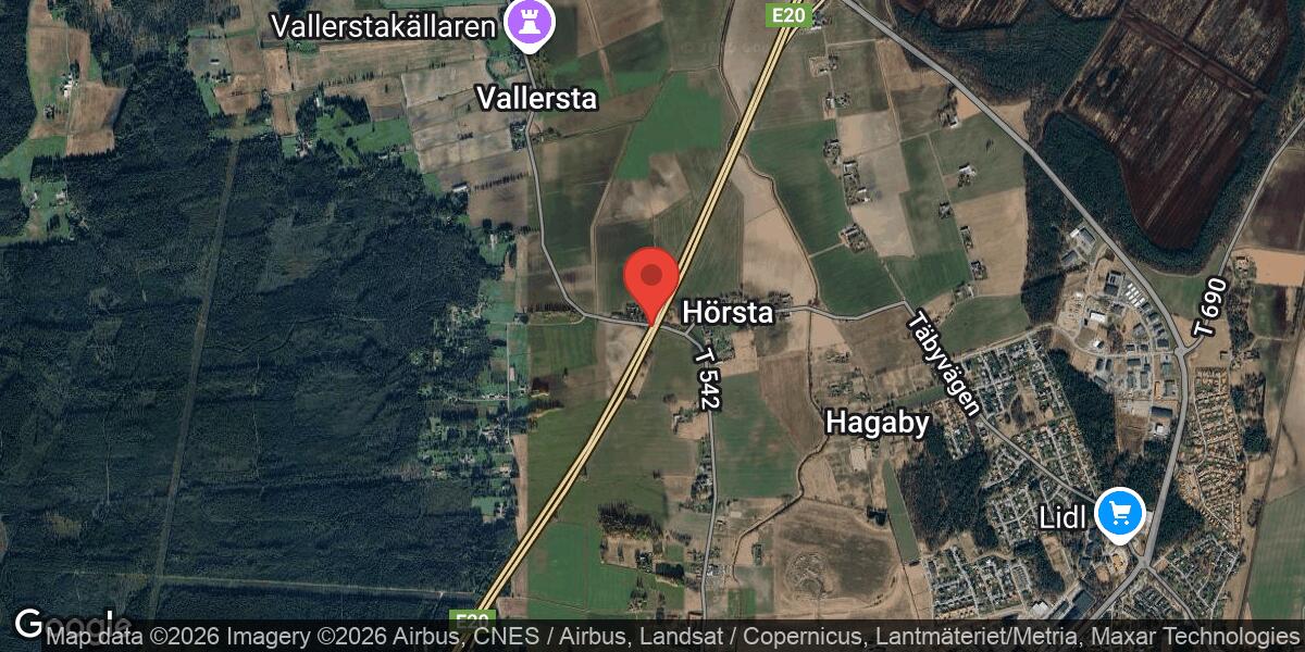 Flera fordon inblandade i olycka på E20 nära Kumla