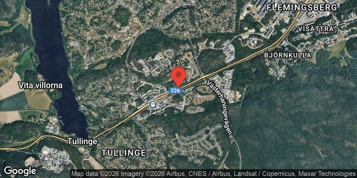 Fordonshaveri på väg 226 i Tullinge påverkar trafiken