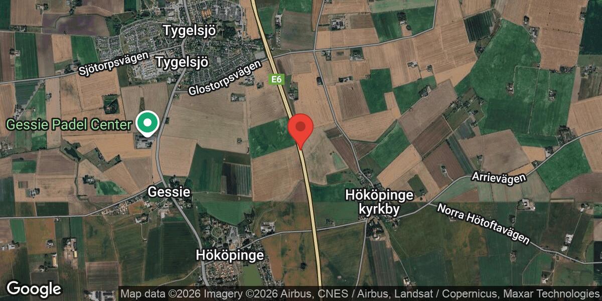 Flera fordon inblandade i olycka på E6 norr om Vellinge – vägen avstängd