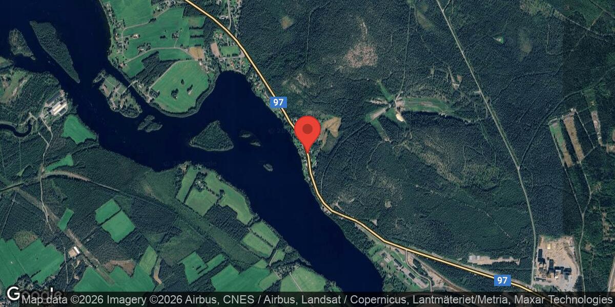 Singelolycka med personbil stänger Väg 97 mellan Paglaberget och Vittjärv