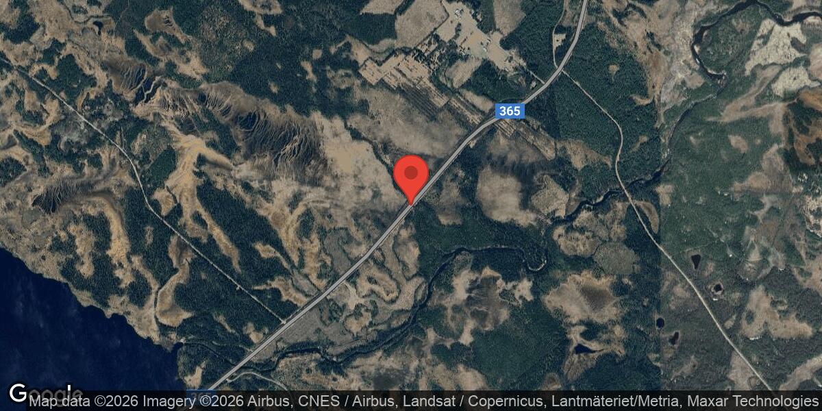 Bärgning av lastbil påverkar trafiken på väg 365 mellan Västermyrriset och Vägsele S