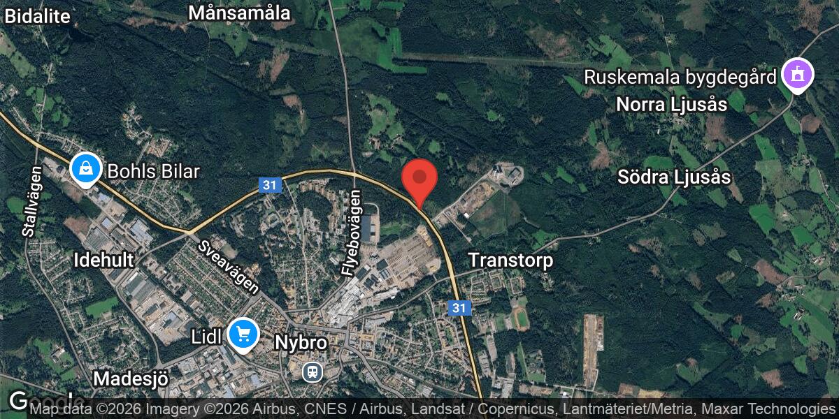 Trafikolycka med flera fordon på Väg 31 i höjd med Nybro