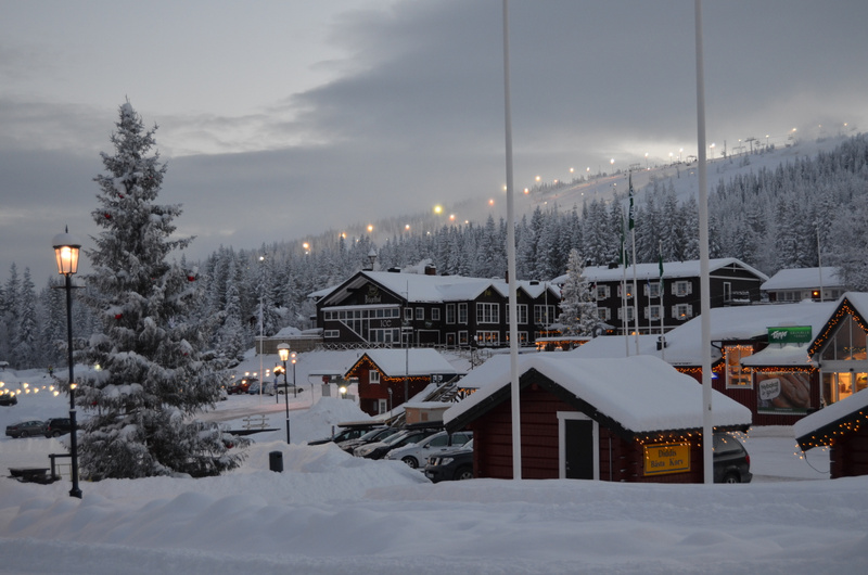 Fettisdagen och Internationella pannkaksdagen – Dagens väder och viktiga nyheter