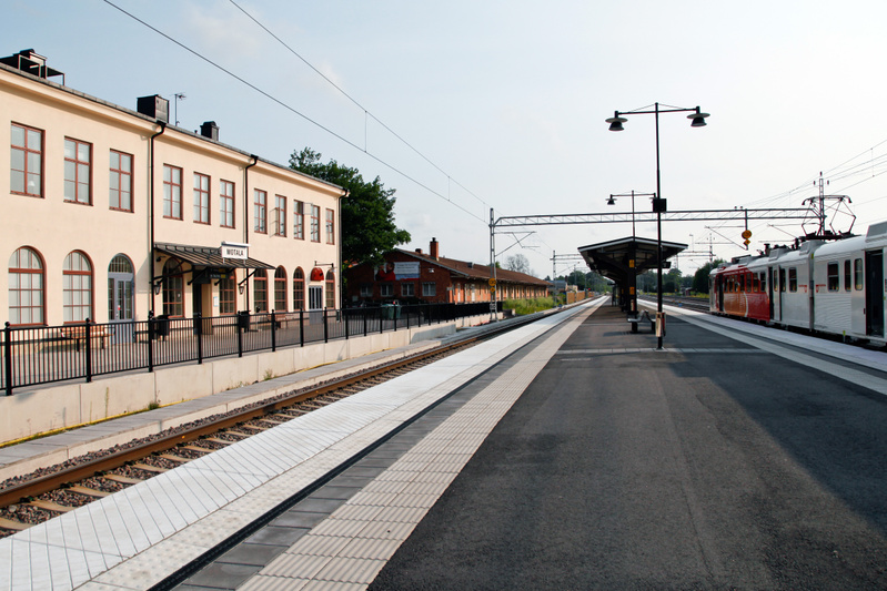 Språkträning på biblioteket och Världshälsodagen uppmärksammas