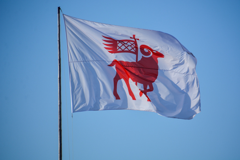 Ny regementschef på P18 Gotland markeras med flaggning