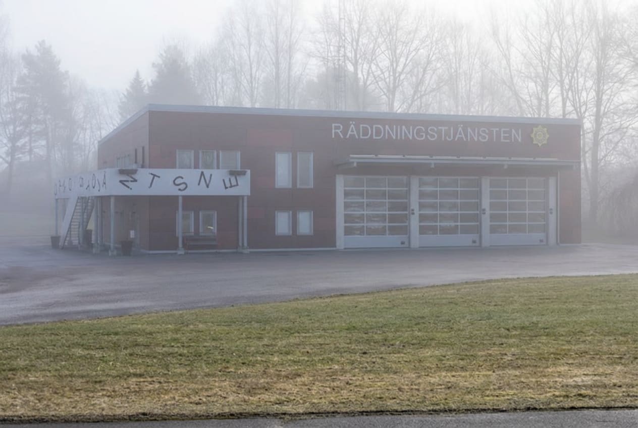 Trafikolycka på riksväg 50 norr om Lillån – totalstopp i södergående riktning