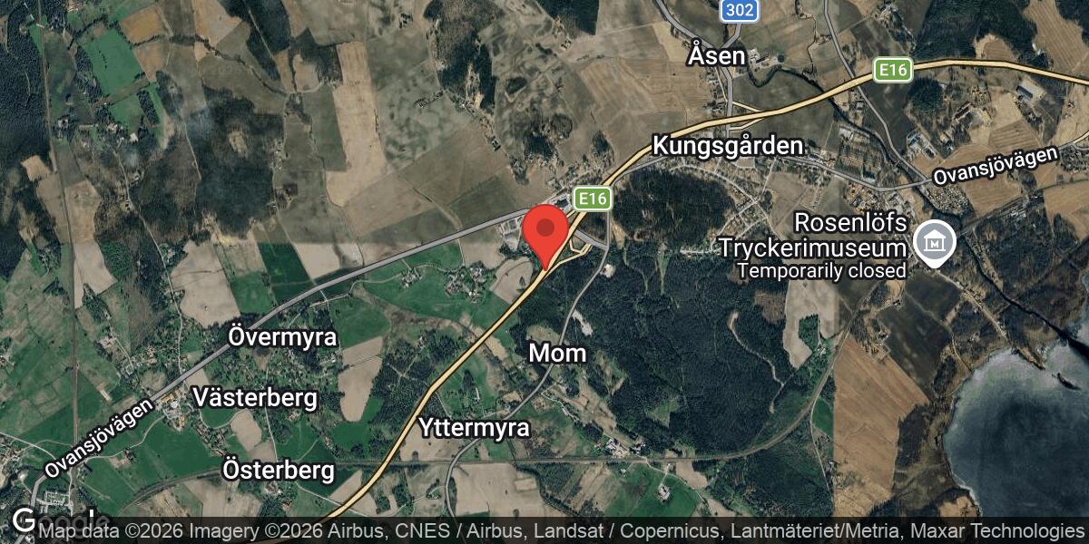 Älg på fel sida viltstängslet påverkar trafiken på E16 vid Kungsgården