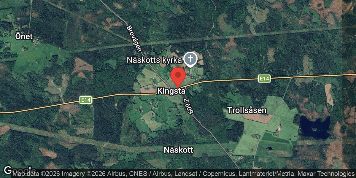 Trafikolycka med två personbilar i korsningen till Nälden på E14