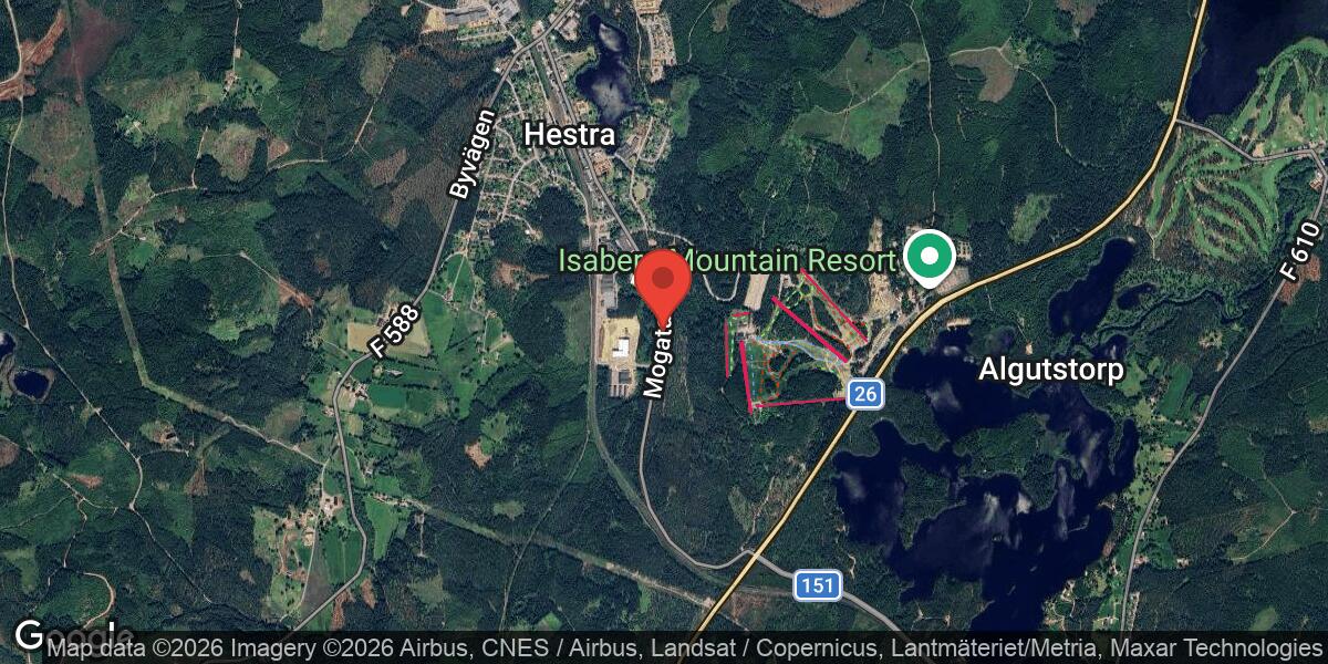 Trafikolycka mellan flera fordon på väg 592 vid Hestra