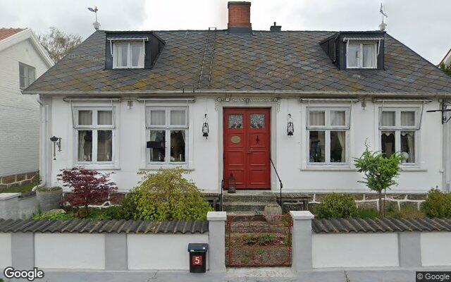 Villa på Kaptensgatan 5 i Simrishamn såld för 4 500 000 kronor