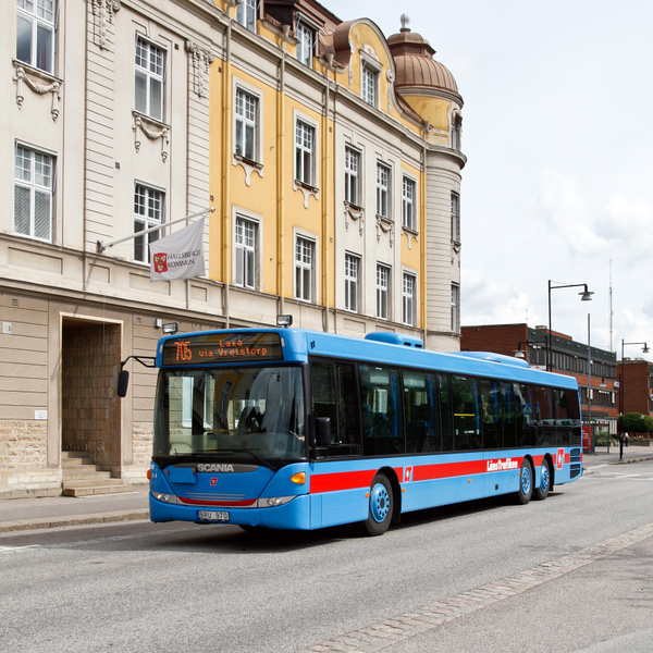 Ungdomar misstänks för skadegörelse i Mosås under natten