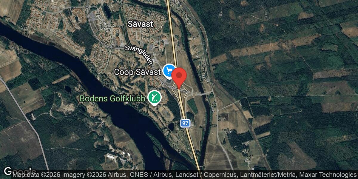 Älg på vägen påverkar trafiken på väg 97 mellan Gamla Sävast och Sävast