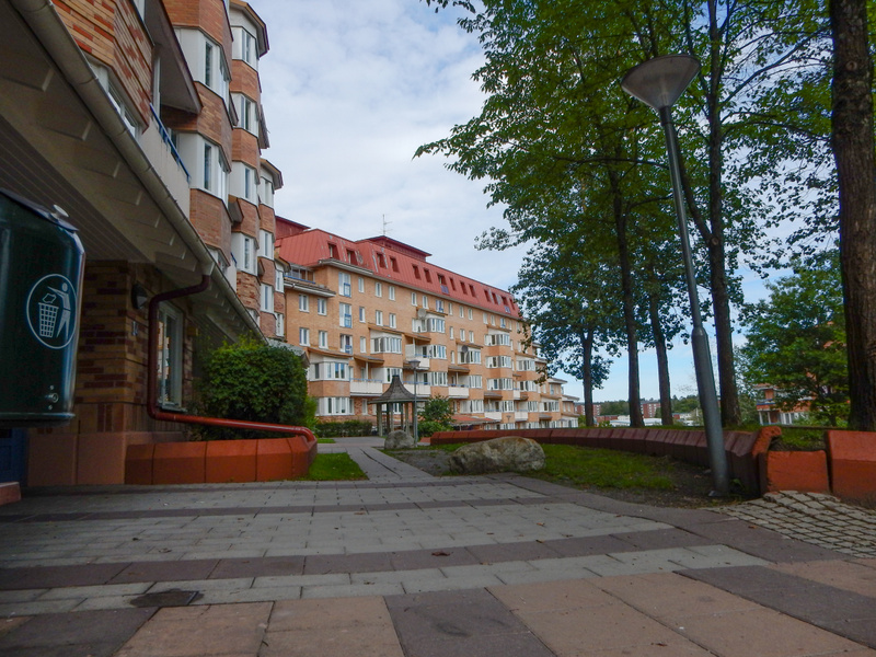 Saltskog: vardagslivet där herrgårdsmiljö möter miljonprogram i Södertälje