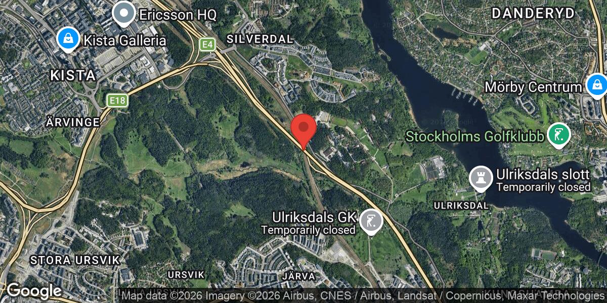 Vägarbete med belysningsarbete på E4 vid Trafikplats Sörentorp i riktning mot Stockholm