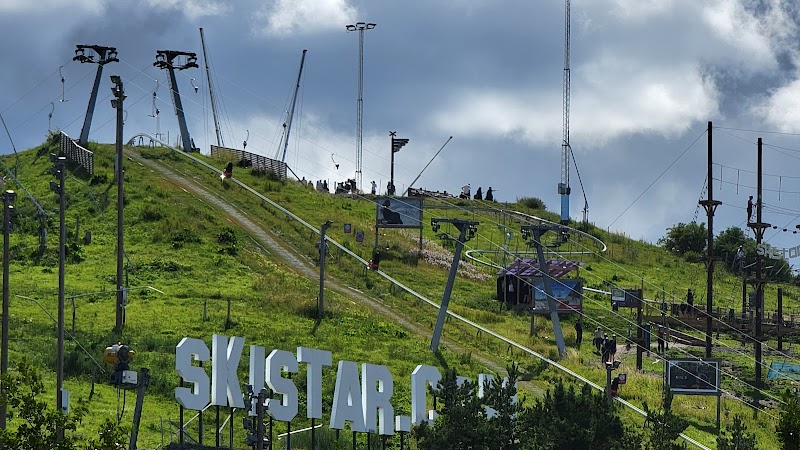 Barn under sju år åker gratis i Hammarbybacken efter prisfel
