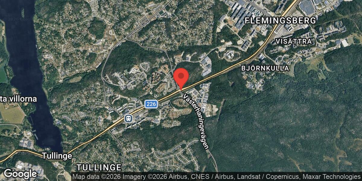 Kollision med personbil vid Flaggplan på väg 226 i Tullinge