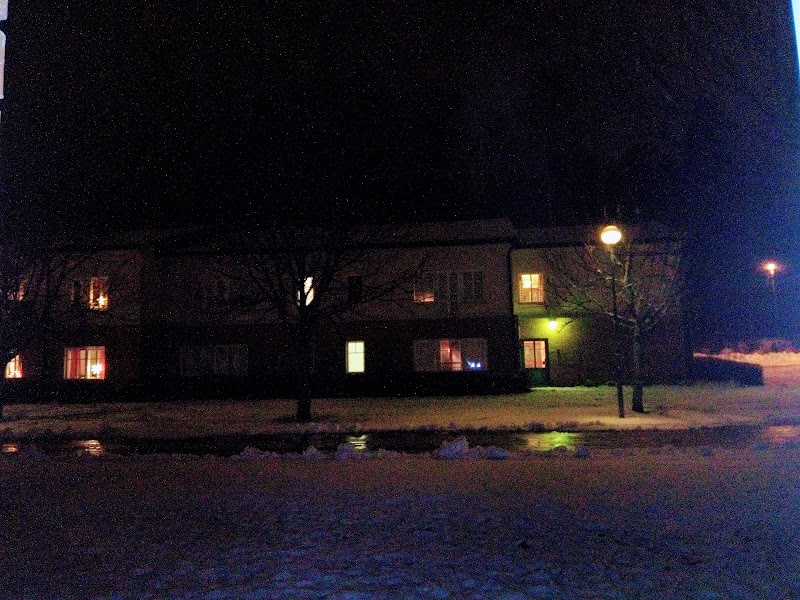 Flera narkotikarelaterade kontroller och singelolycka i Örebro län under natten