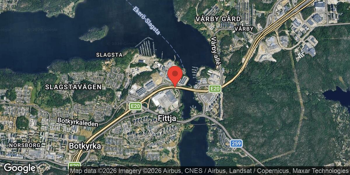 Föremål på vägen på E4 vid Trafikplats Fittja orsakade stor påverkan