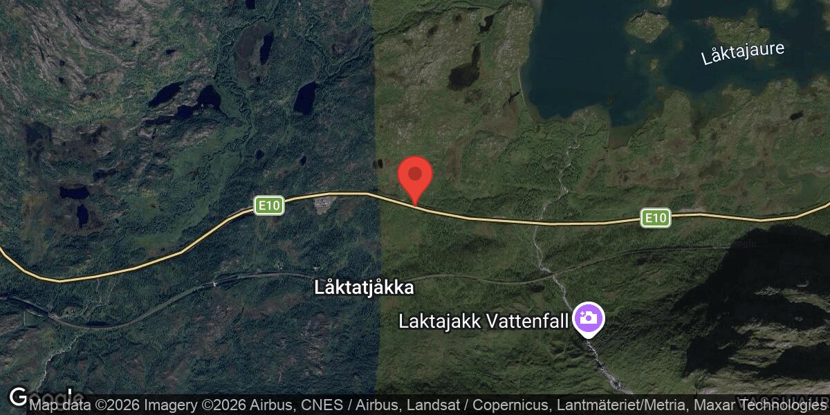 Vägarbete med snöbortforsling på E10 mellan Tornehamn och Riksgräns