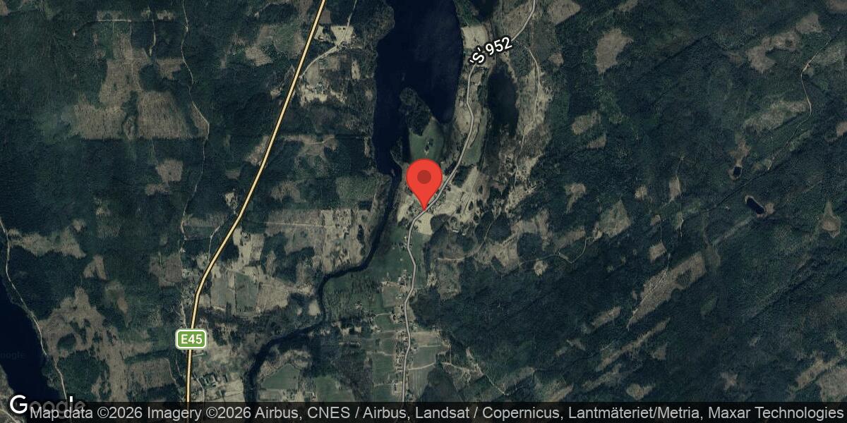 Vägarbete med kabelarbete på Väg 952 mellan Röbjörkeby och Fensbol