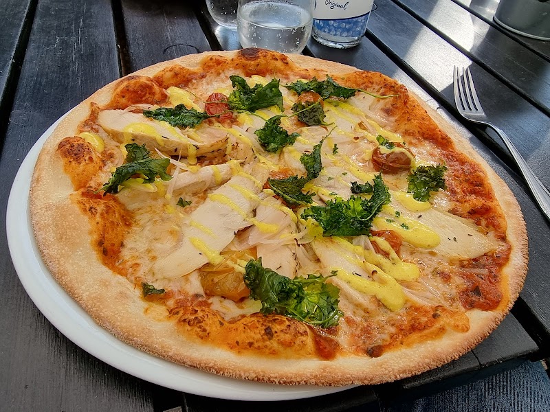 Påskäventyr och säsongspremiär på Upzone