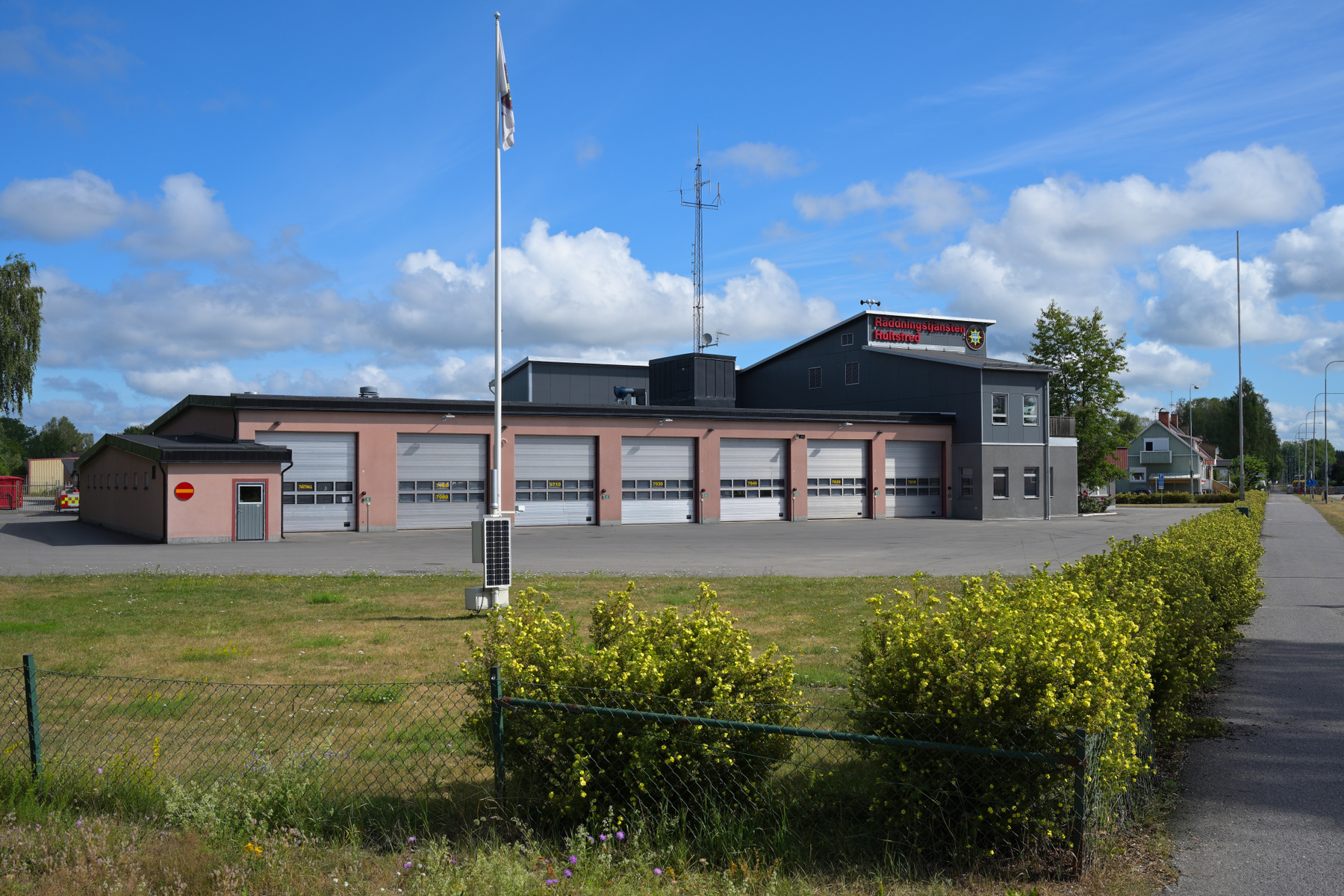 Fira syskondagen och njut av vårsolen – dagens nyheter och händelser