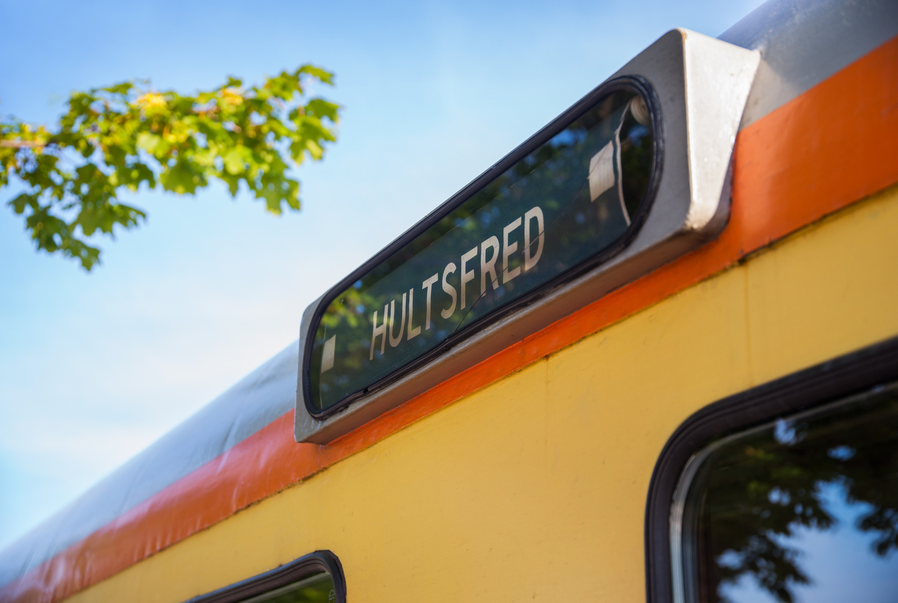 Sommarbiljetter för kollektivtrafiken 2026 i Hultsfred – ansök nu