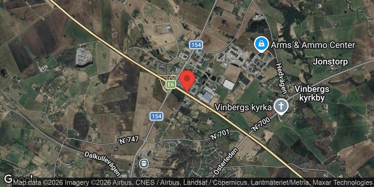 Brand i personbil på E6 vid Falkenberg påverkar trafiken kraftigt