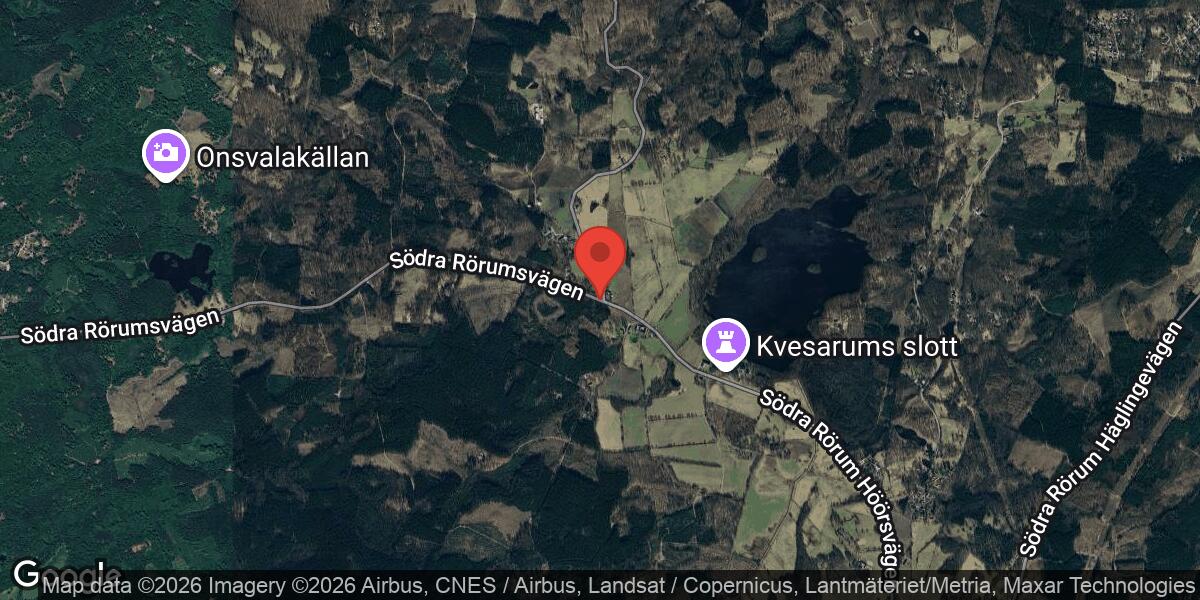 Singelolycka med personbil på Väg 1335 vid Kvesarum