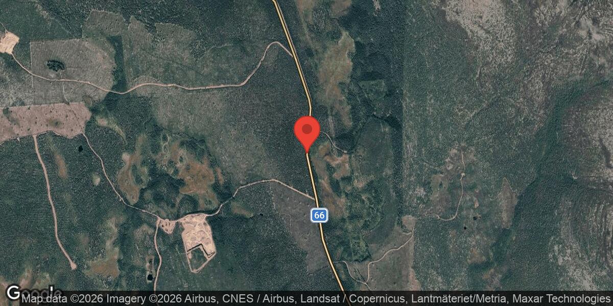 Trafikolycka med personbil norr om Sälens flygplats påverkar väg 66