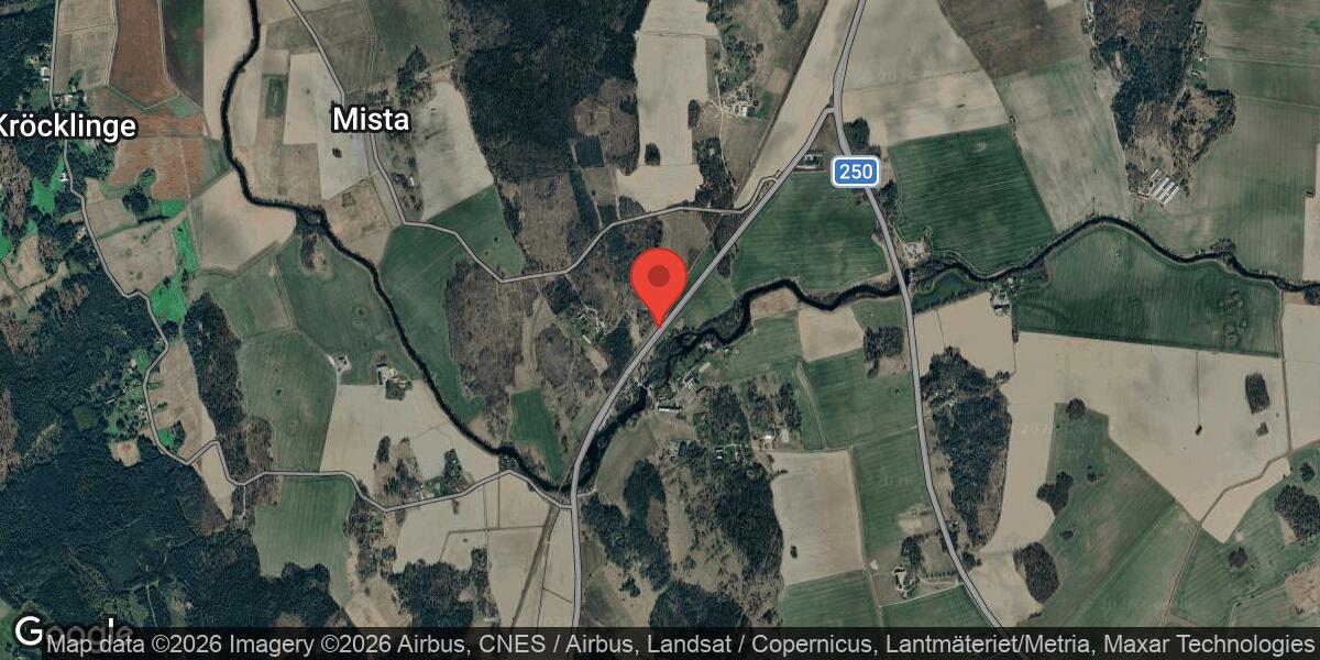 Nedfallet träd blockerade väg 572 mellan Östtuna och Forsby