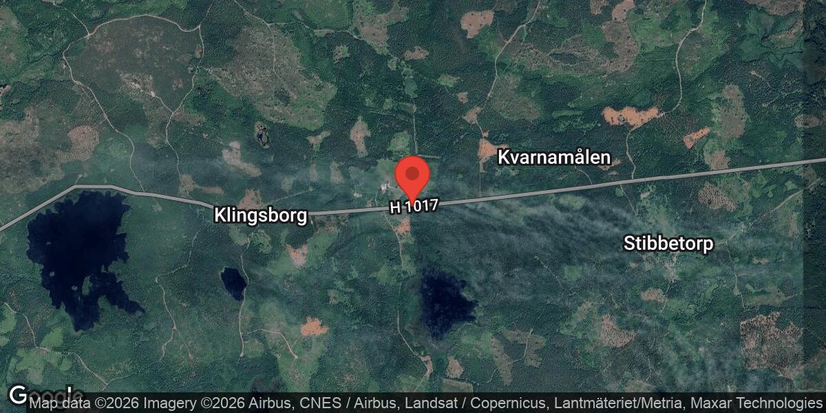 Nedfallet träd blockerade väg 1017 mellan Kosta och Orrefors