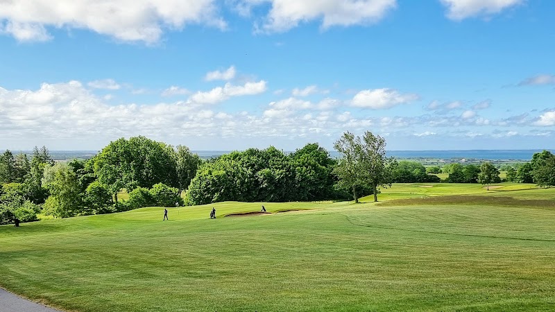 Åkagården på Bjäre: gård, golf och "Medelhavssmaker från Bjärejorden"