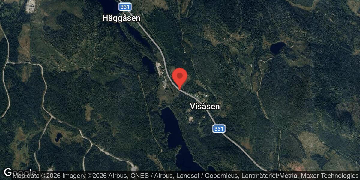 Räckesarbete på väg 331 mellan Viksjö och Sörgraninge – trafikljus styr trafiken