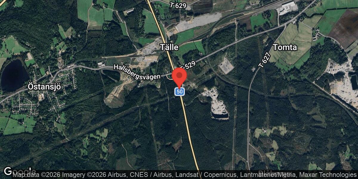 Sopning på Väg 50 mellan Trafikplats Brändåsen och Kassmyra