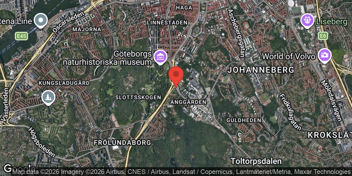 Vägarbete med inkoppling av nya trafiksignaler på Per Dubbsgatan i Göteborg