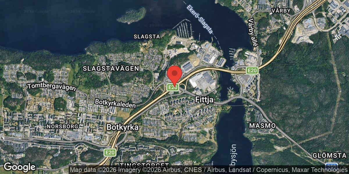 Fordonshaveri på E4 vid Trafikplats Fittja i riktning mot Stockholm