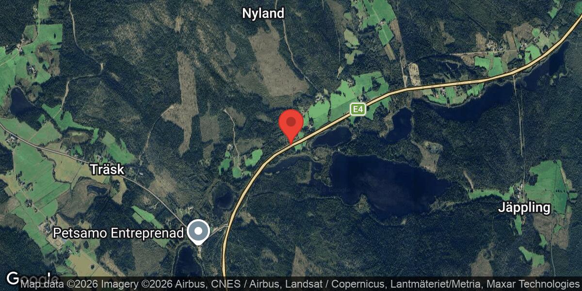 Singelolycka på E4 norr om Träsk påverkar trafiken mot Örnsköldsvik