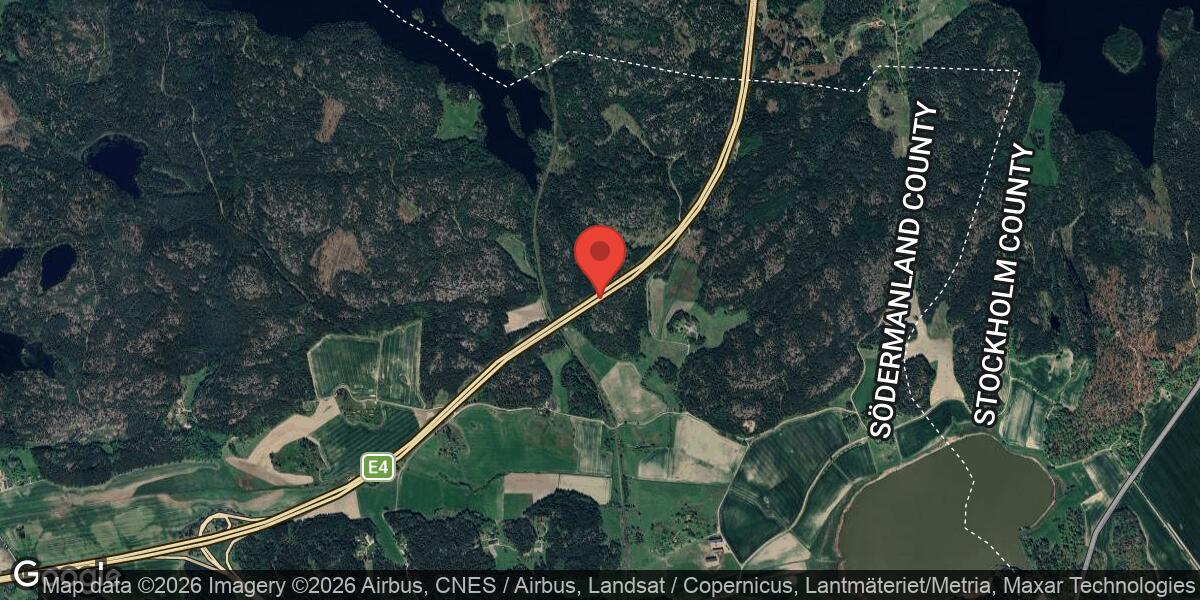 Metallföremål på E4 påverkar trafiken mot Stockholm