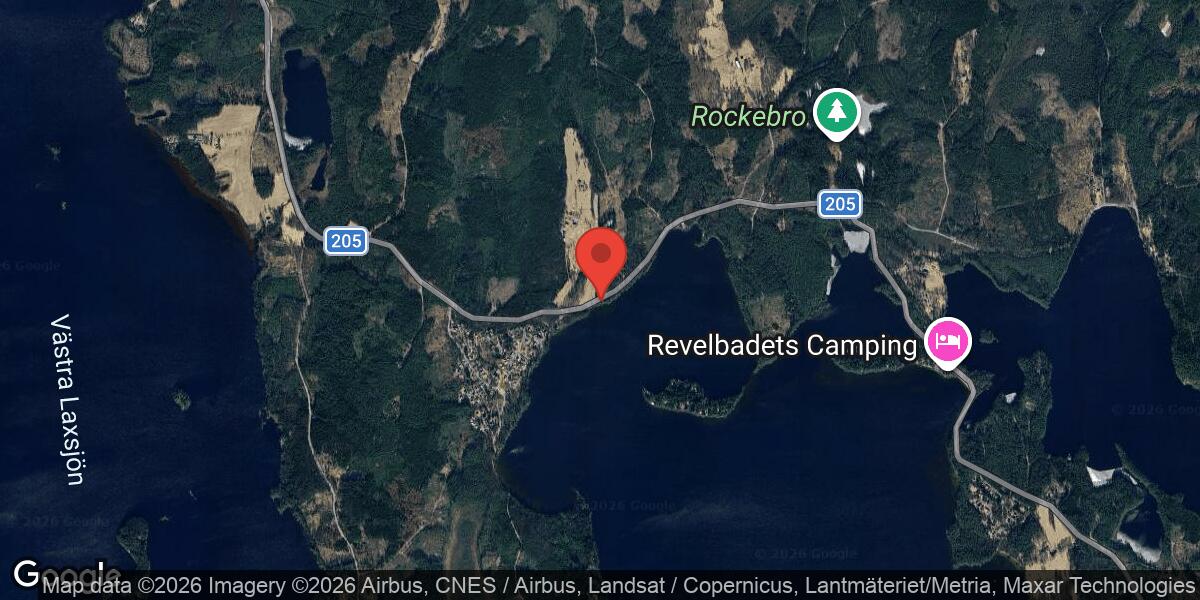 Linjemålning på Väg 205 mellan Rörforsvägen och Dohnafors Ö pågår