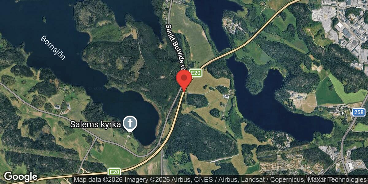 Fordonshaveri på E4 vid Hovsta i riktning mot Stockholm